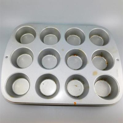 169 Lot of 4 Muffin Pans- Wilton/Ekco 12-14 inches