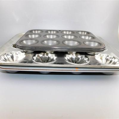 169 Lot of 4 Muffin Pans- Wilton/Ekco 12-14 inches