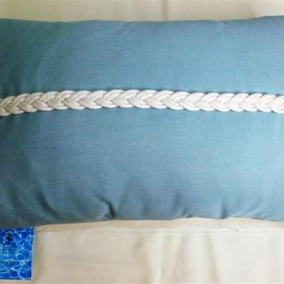 175 Lot of 2 Elaine Smith "Rain on Me" Water Resistant DÃ©cor Pillows 12 x 20