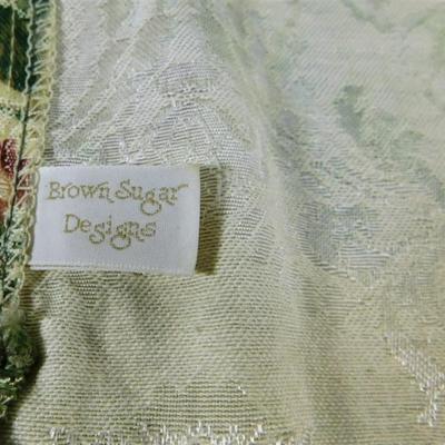 181 Brown Sugar Designs Table Scarf Floral Design 57 x 12