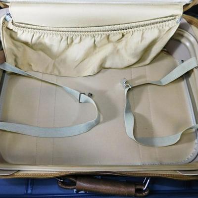 182 American Tourister 2 Suitcase Set 1986 - Large 29 1/2 x 22 x 9 1/2 - Small 21 1/2 x 14 x 7 ~ normal wear ~ scuffs/nicks