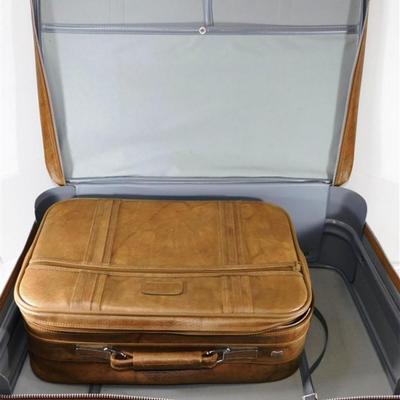 182 American Tourister 2 Suitcase Set 1986 - Large 29 1/2 x 22 x 9 1/2 - Small 21 1/2 x 14 x 7 ~ normal wear ~ scuffs/nicks