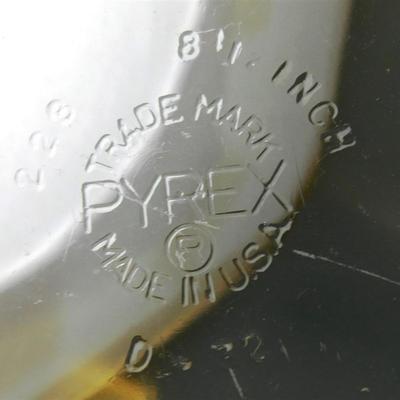 196 Lot of 5 - Pyrex 9-10 inches / Apple Pie 1983 Royal China 11 inches / Glass Platter 13 1/2