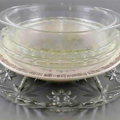 196 Lot of 5 - Pyrex 9-10 inches / Apple Pie 1983 Royal China 11 inches / Glass Platter 13 1/2