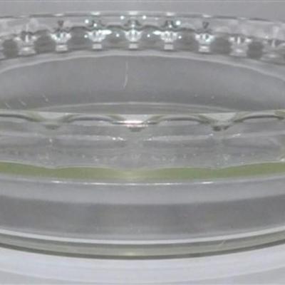 196 Lot of 5 - Pyrex 9-10 inches / Apple Pie 1983 Royal China 11 inches / Glass Platter 13 1/2