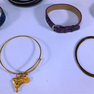 198 Fashion Jewelry ~ Bulk Lots ~ Bracelets