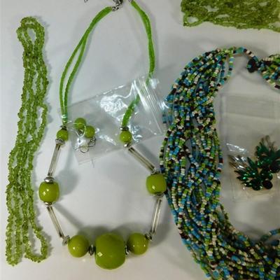 203 Fashion Jewelry ~ Bulk Lots