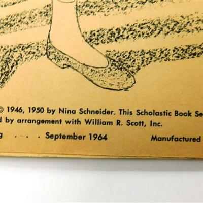 Lot of 5 Children's Books- Walt Disney & Scholastic - Breer Rabbit & His Friends 1973 ~ How Big is Big 1964 ~ The Magic...
