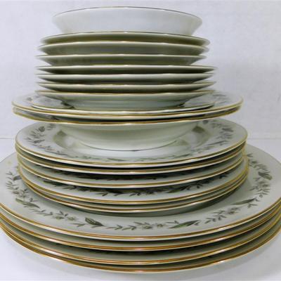 209 B23 of 20 Royal Jackson China Floral Design with Gold Trim