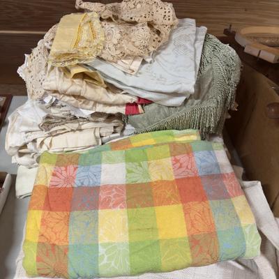 U1089 Lot of Misc Antique and New Table Linens