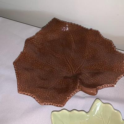 Ceramic leaf plate collection