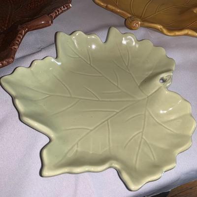 Ceramic leaf plate collection