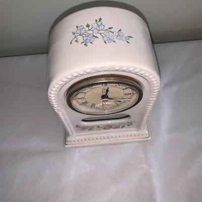 Vintage domed table top clock.