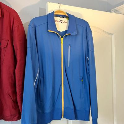 7 Pc. Lot Men's Tops/Jackets - Polo, Nautica, Vineyard Vines, Robert Graham Sz. XL