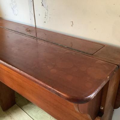 W1386 Mahogany Boat Table with 2 Drop Leaves & Bottle Storage