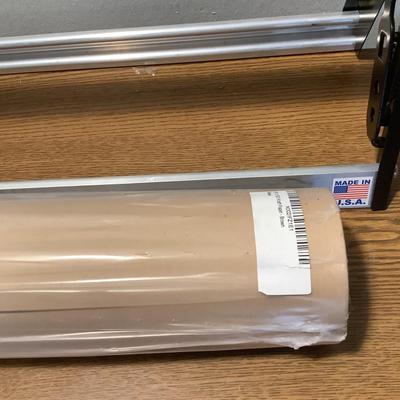 W1356 Craft/Crab Paper with Dispenser Rack