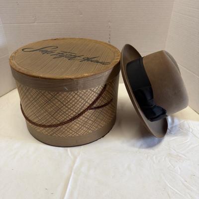 U1241 Vintage Brooks Brothers Fedora Hat with Ribbon and Hat Box