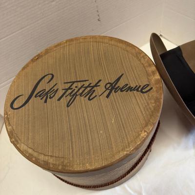 U1241 Vintage Brooks Brothers Fedora Hat with Ribbon and Hat Box