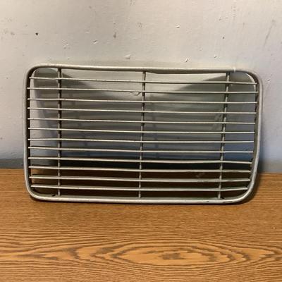 W1359 Vintage Porsche 356 Single Rear Engine Grill