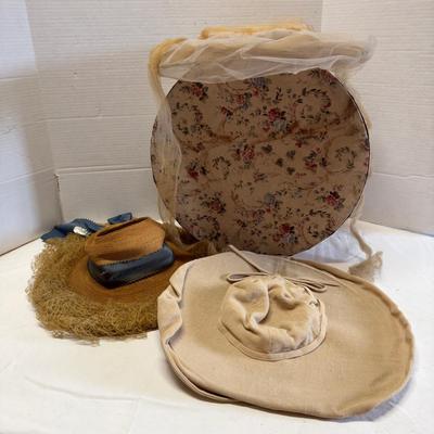 U1249 Vintage Ladies Straw Hat with Hat Box