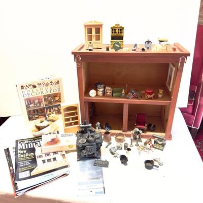 U1251 Vintage Dollhouse Style Diorama with Assorted Furniture