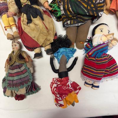 U1252 Vintage Assorted Souvenir Doll Collection