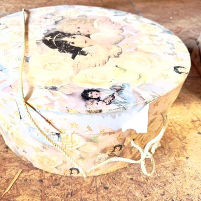 U1253 Vintage Tapestry Bag, Evening Bag & Hat Box