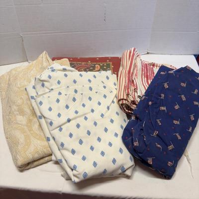 U1254 Assorted Vintage Material Lot