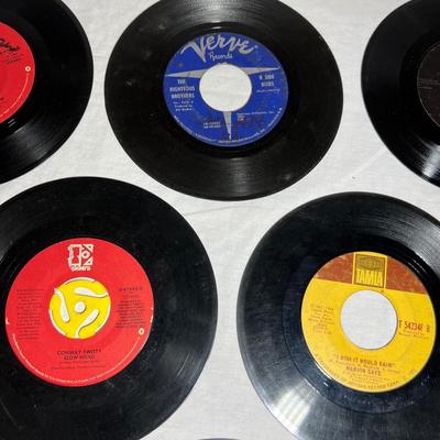 Large Assortment of 45 RPMâ€™s (LR-RG)