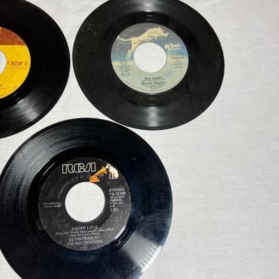 Large Assortment of 45 RPMâ€™s (LR-RG)