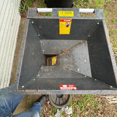 1398 Duerr Yard Clean-Up Shredder/Chopper