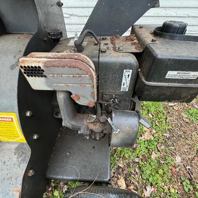 1398 Duerr Yard Clean-Up Shredder/Chopper