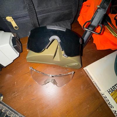 1399 Gun/Hunting Accessory Supply