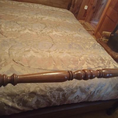 Vintage Sumter Furniture Full Size Four Poster Bed with Mattress Set