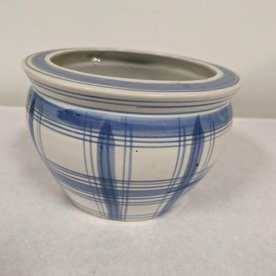 Ceramic Linen Pattern Blue and White Garden Pot