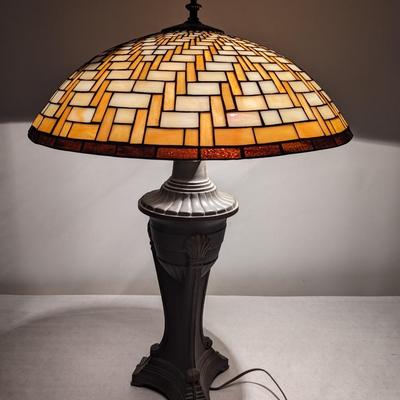 Tiffany Style Table Lamp