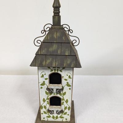 Wooden Country Cottage Birdhouse