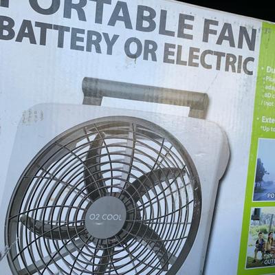 Battery or Electric Portable Fan w/ box