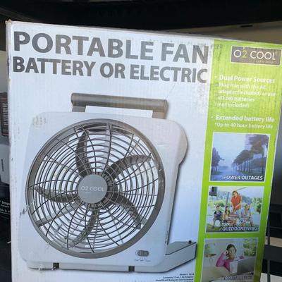 Battery or Electric Portable Fan w/ box