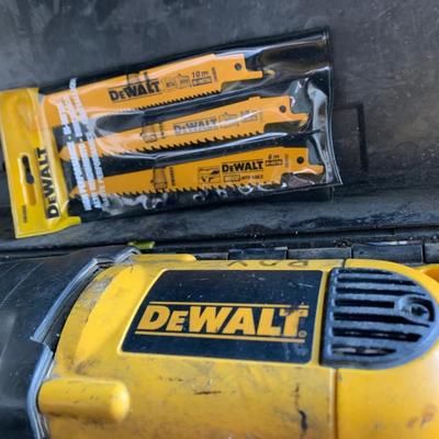 DeWalt Reciprocating Saw In Plastic Case Sawzall