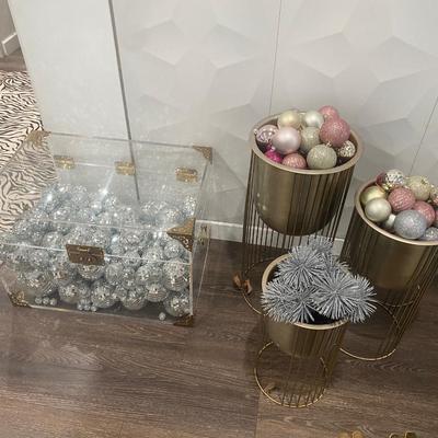Chest and Christmas Planter Set
