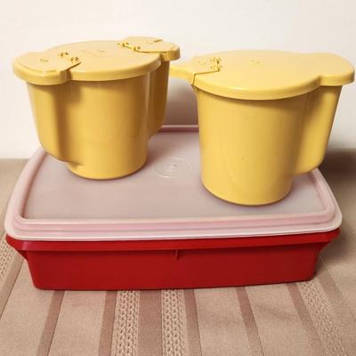 Lot #12 Lot of 3 pieces Vintage Tupperware