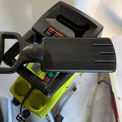 SunJoe Chipper Shredder w/ Safety Bar & Cover