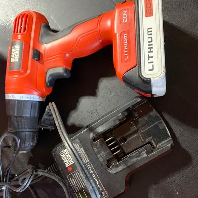 Black & Decker 20v Lithium Battery Cordless Drill w/ Case & Bit/Drill Set