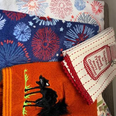 Christmas / Holiday Towel Lot - Large Size w/tags - Dish Towels - Door Mat