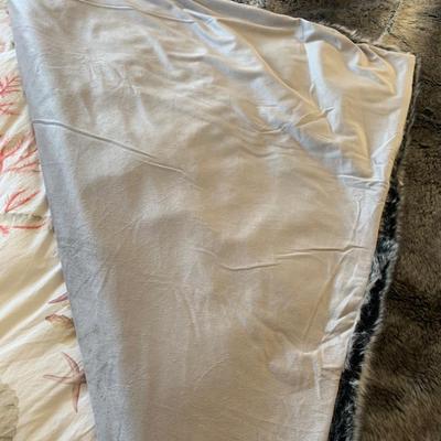 Warm Soft Fleece Furry Throws Blankets Lot DKNY Sleep Number Cervantes Lana Sherpa