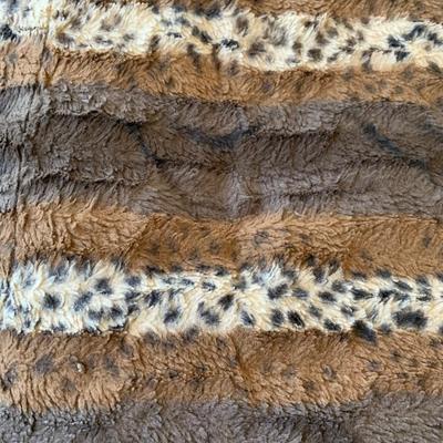 Warm Soft Fleece Furry Throws Blankets Lot DKNY Sleep Number Cervantes Lana Sherpa