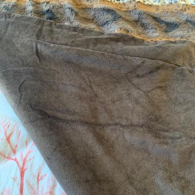 Warm Soft Fleece Furry Throws Blankets Lot DKNY Sleep Number Cervantes Lana Sherpa