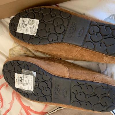 Casual / Comfort Menâ€™s Shoe Slippers Lot Tony Bahama Ugg Polo Sanik