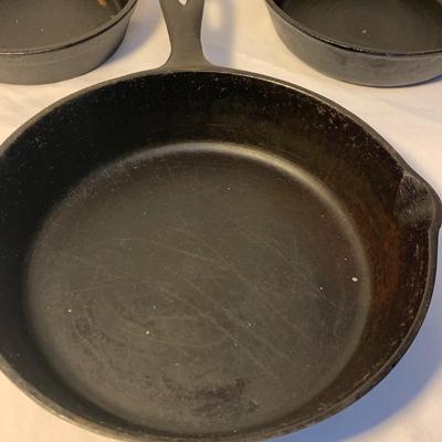 Cast Iron Skillets & Corn Molds by Crofton, Universal, & More (K-HS)